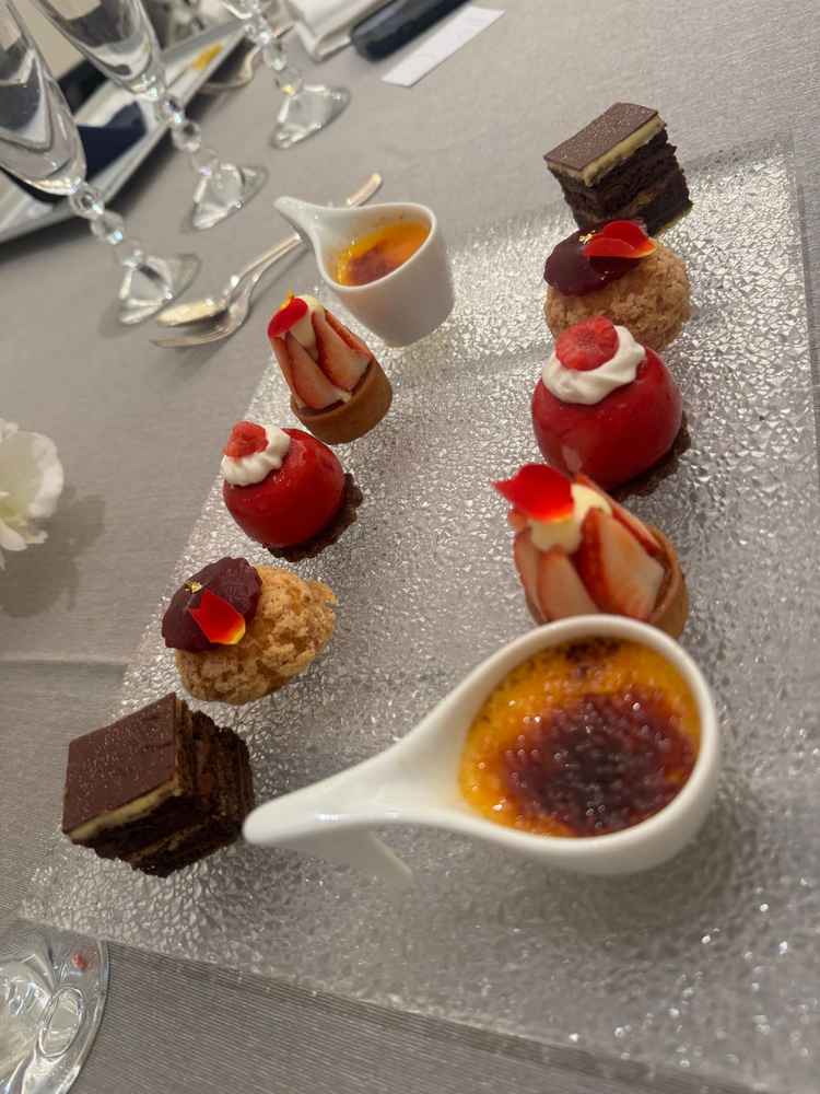 試食のデザート