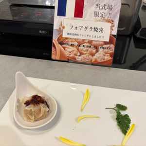 ウエルカムパーティーの軽食。横浜らしいメニューがあり良かった。