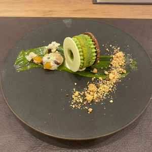 試食のスイーツ。抹茶ベースで食べやすく、高級感も感じられる一品でした。