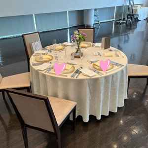 披露宴時の席作り 華やかなテーブルコーディネートでした