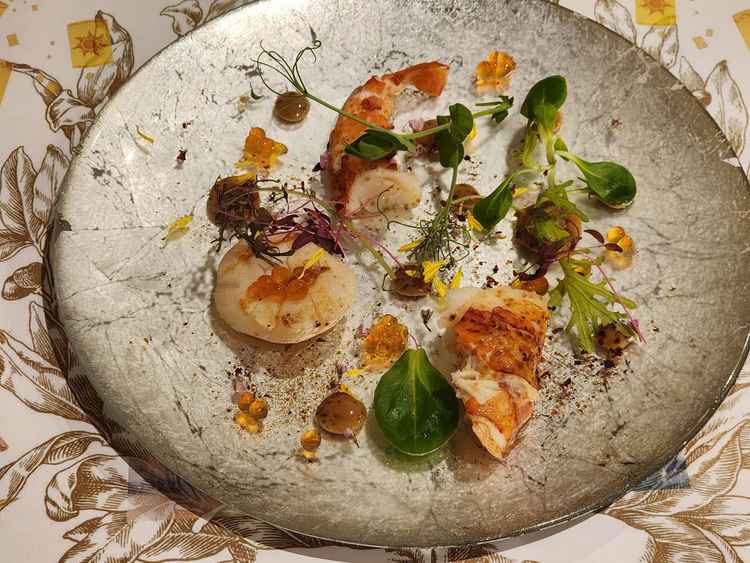 エビとホタテのお料理です。