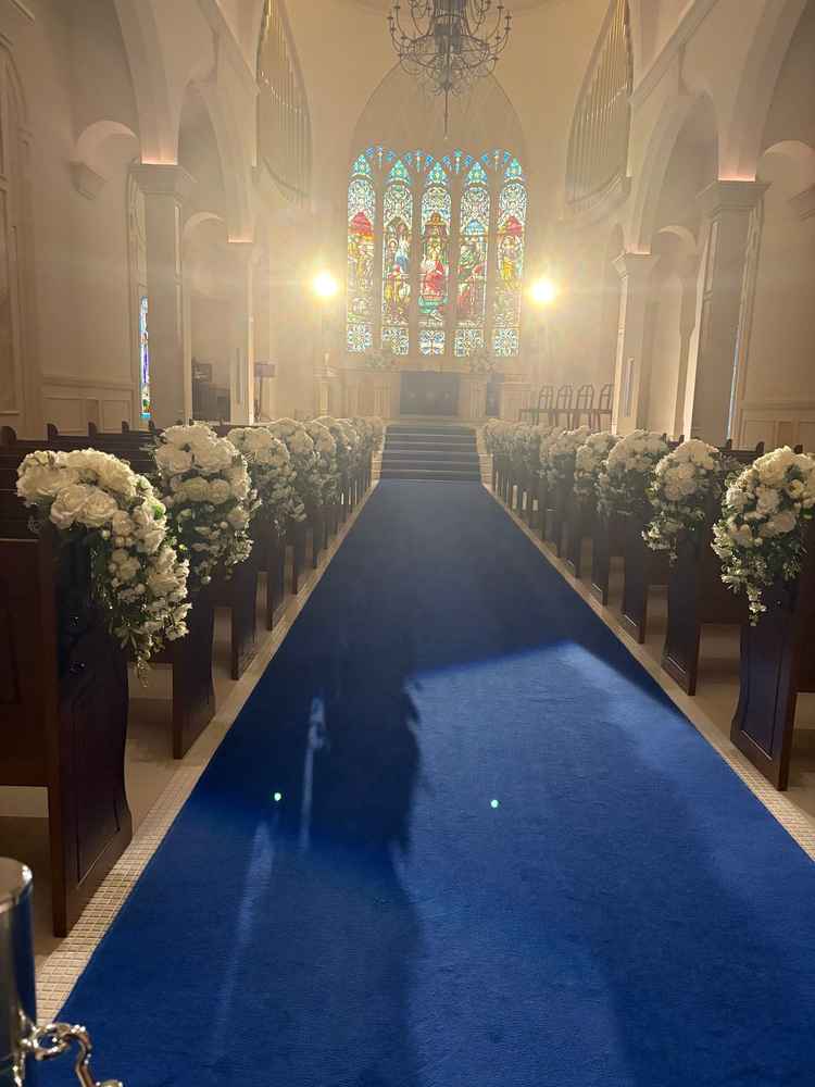 「夫婦」にちなんで22mのバージンロードと長いのが特徴。