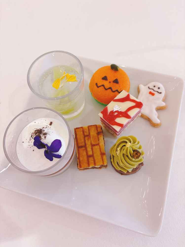 デザートビュッフェ