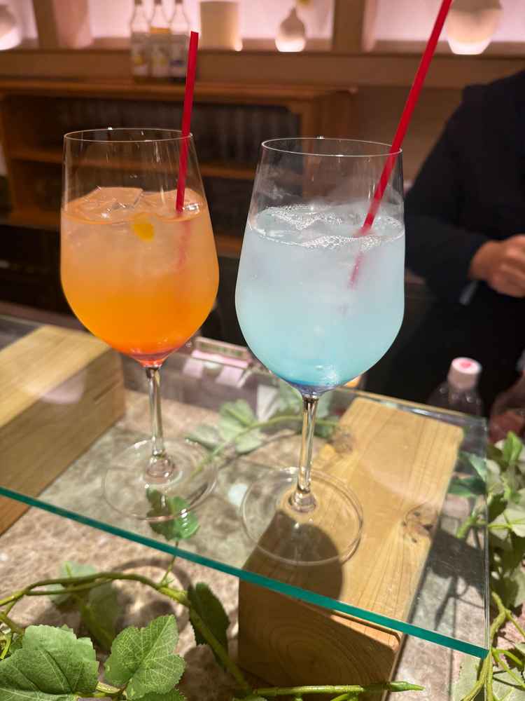 オリジナルカクテルを出してくれた。