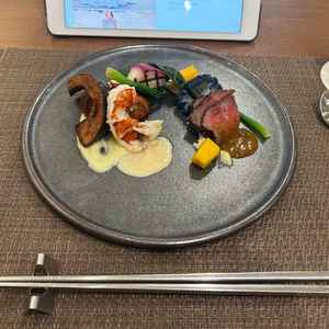 メインディッシュはお肉が柔らかく、試食でありながらボリュームもありました。