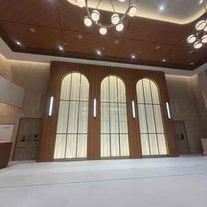 披露宴会場高砂側