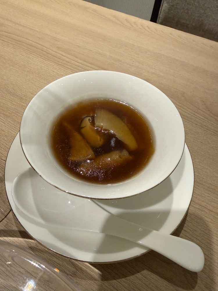 試食でいただいたフカヒレスープ。披露宴での中華は経験がないので、新鮮でした。