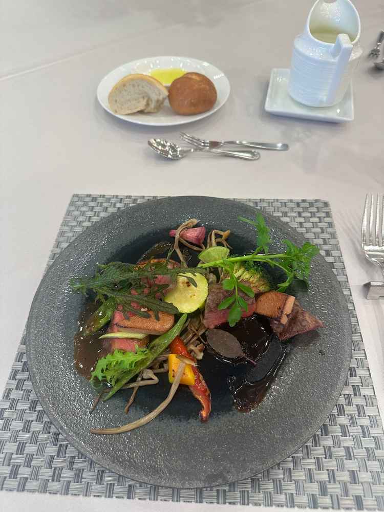 当日は和洋の2種類から選べるお料理