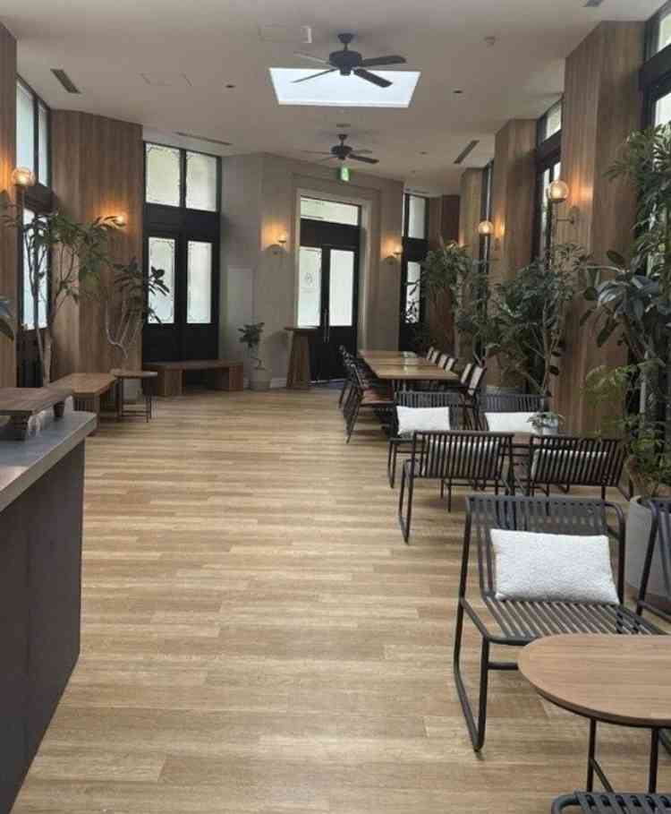 ゲスト待合室(カフェ)