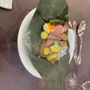 試食会では、2名以上で出席の場合、お料理をシェアすることで和洋両方を楽しむことが出来る