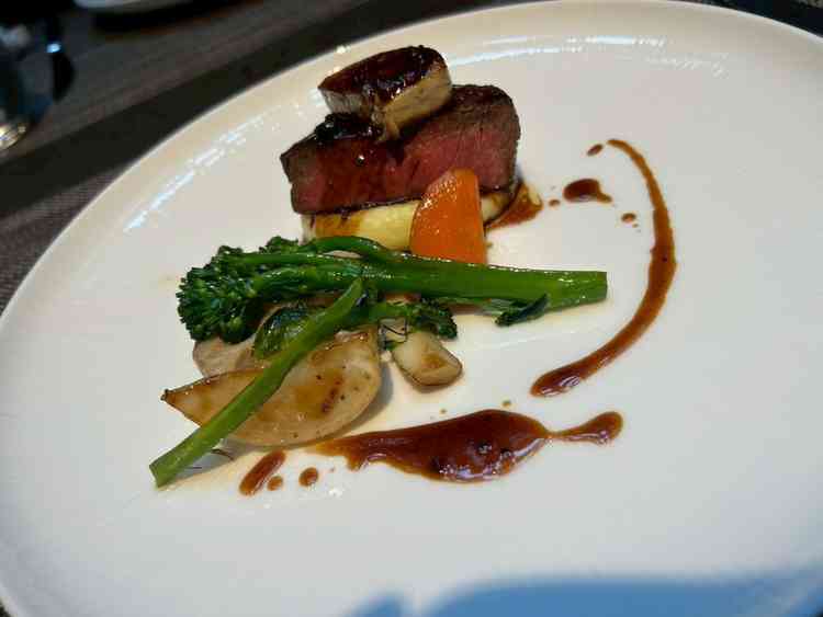 季節の野菜の旨みとお肉の食感が楽しめました。