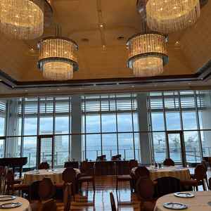 Jazzという披露宴会場です。コンセプトに合った大人の雰囲気が親族受けしやすそうです。