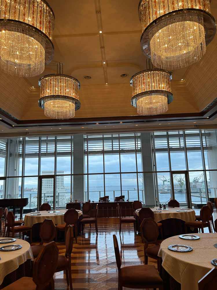 Jazzという披露宴会場です。コンセプトに合った大人の雰囲気が親族受けしやすそうです。