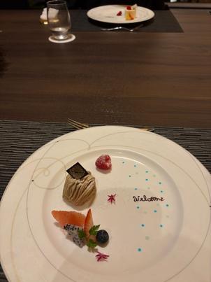 試食時のデザート、二つから選べてよかった