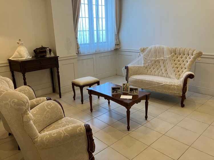 両親と最初に会う控え室