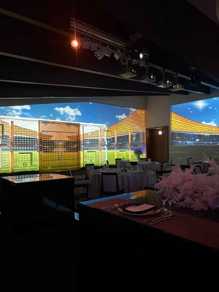 5階の会場で可能なプロジェクションマッピング。