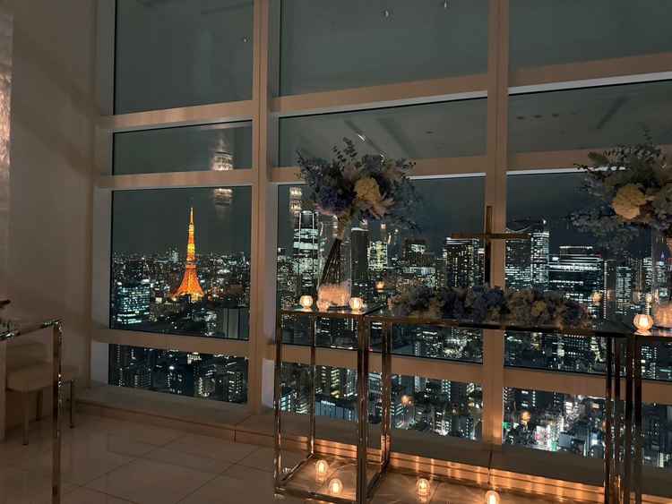 チャペルからの景色。東京タワーが見えてよかった。新郎側の親族が座る席が1番よく見えた。