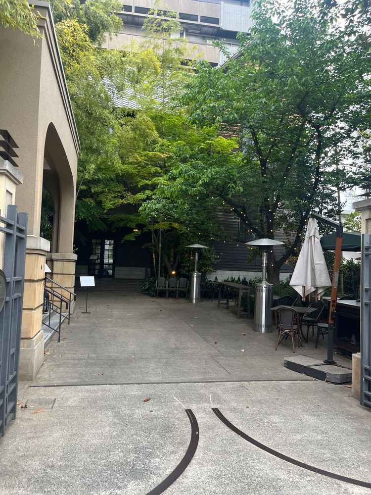 ウェディングはこちらが入り口