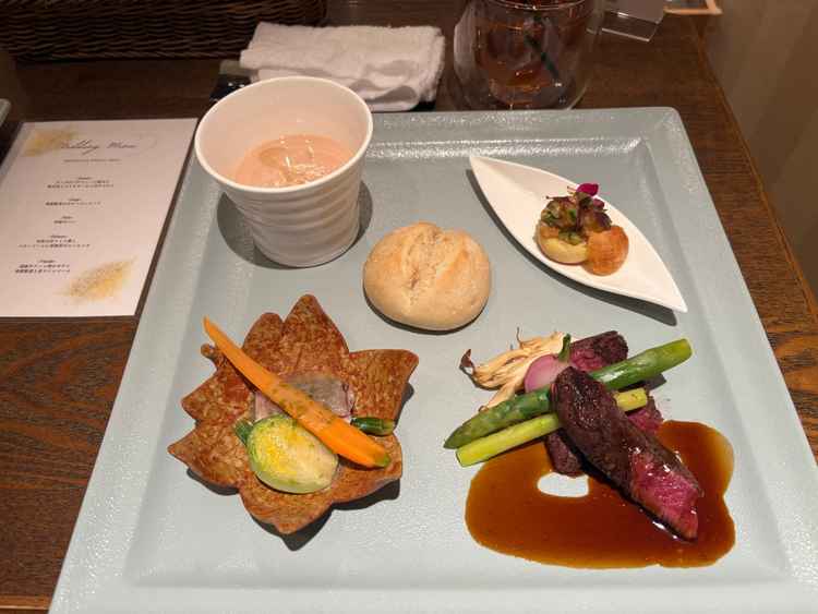 試食もいただき、野菜がおいしく仕上げられていたのが印象的です。オープンキッチンより出してもらえます。