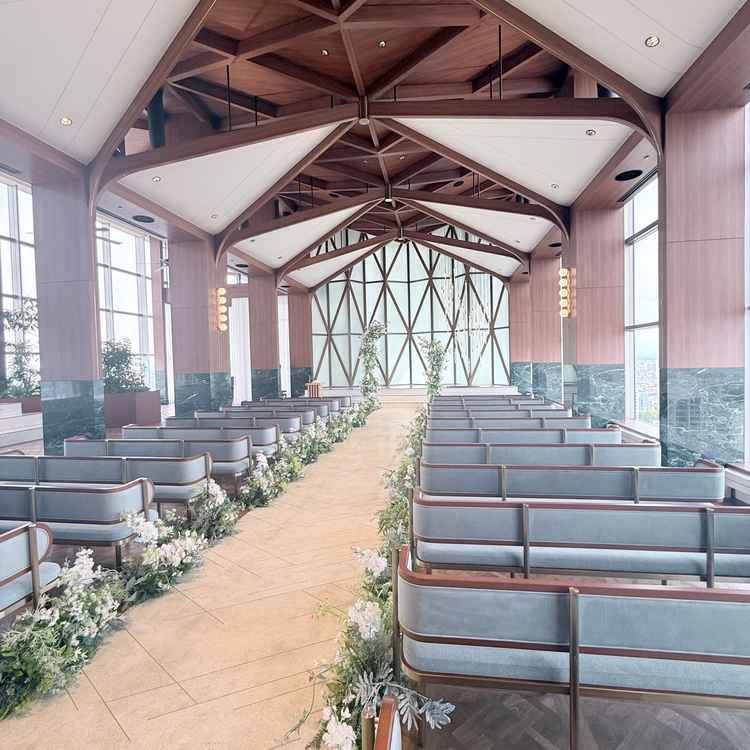 チャペル・雨でも明るいとのこと