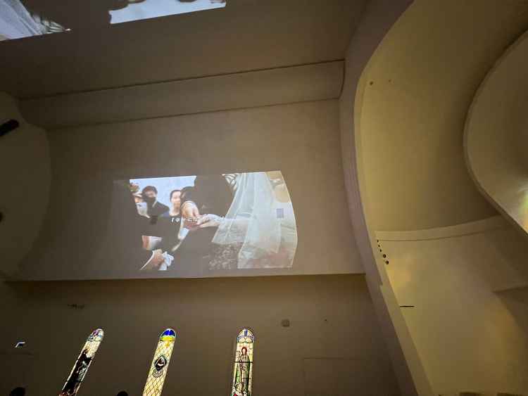 チャペルでのムービー演出