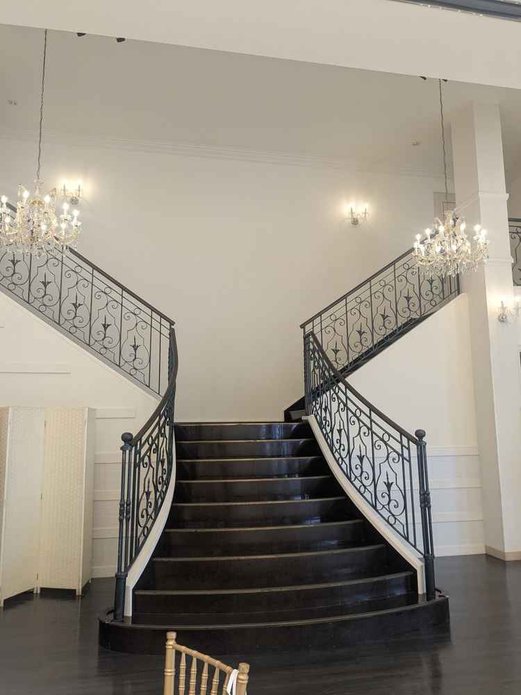 披露宴会場の大人数の場合で使用する部屋。ここで2人の写真を撮ってもらうことも可能とのこと。