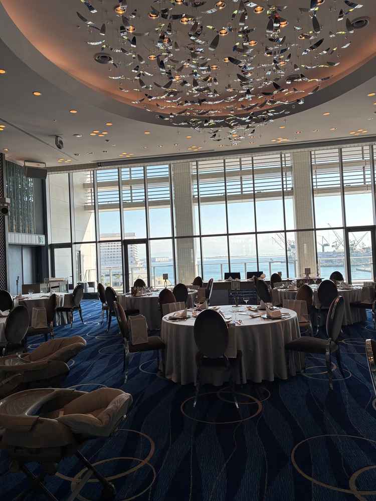 披露宴は海が見える所で、開放感がありよかったです。