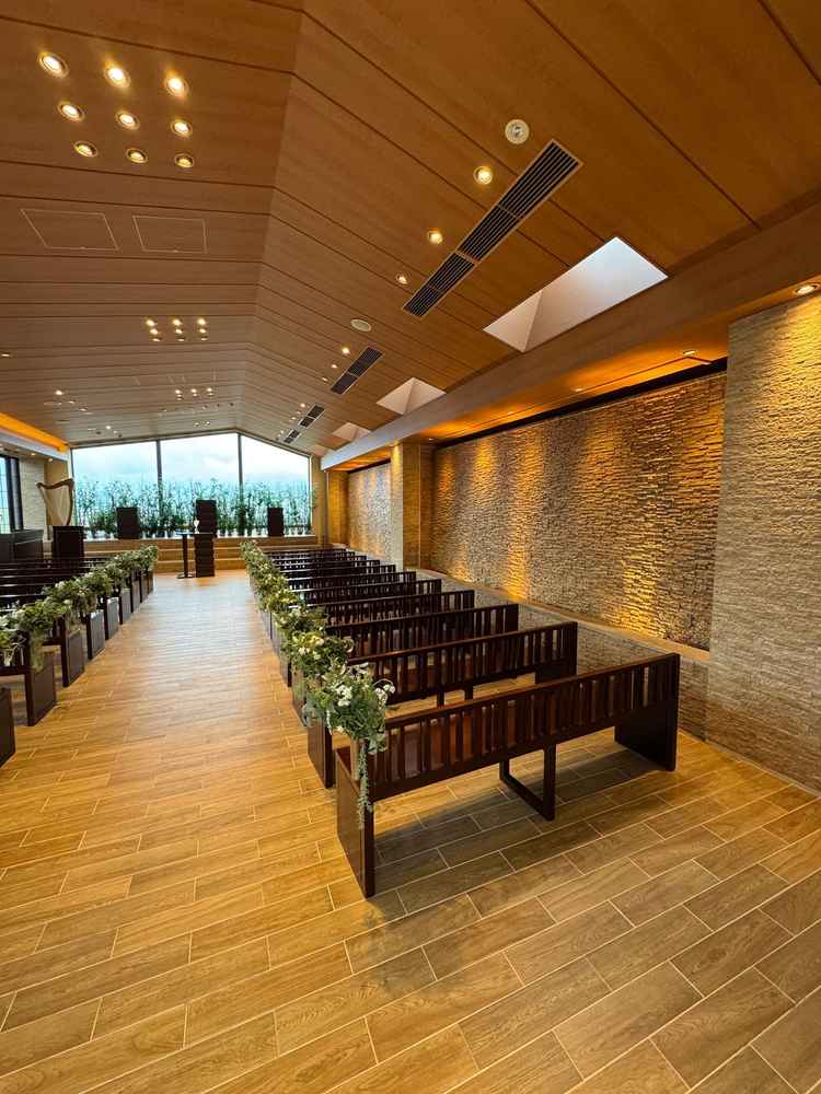 滝が流れており、実際に音もなりリアルである