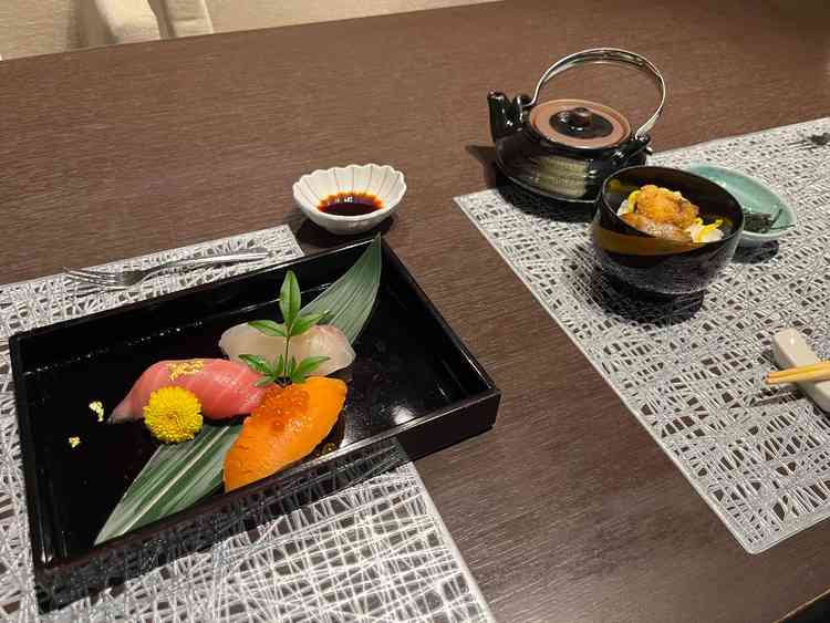 お寿司とお茶漬けがおいしい