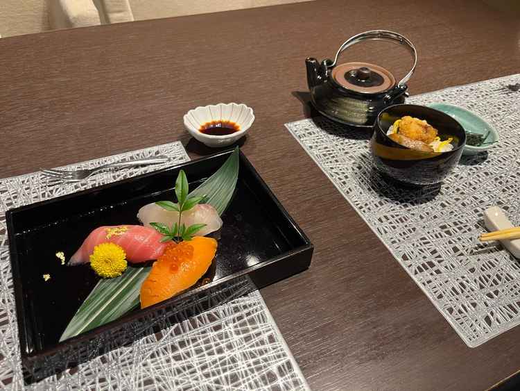 お寿司とお茶漬けがおいしい