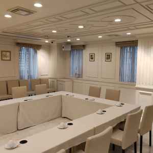 披露宴会場にはモニターもあり、全体の様子がわかるようです。