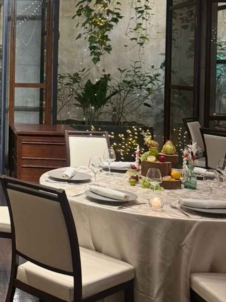 ゲストテーブルの装飾が全て違ったのが印象的。全体的に可愛らしいイメージが多かった。