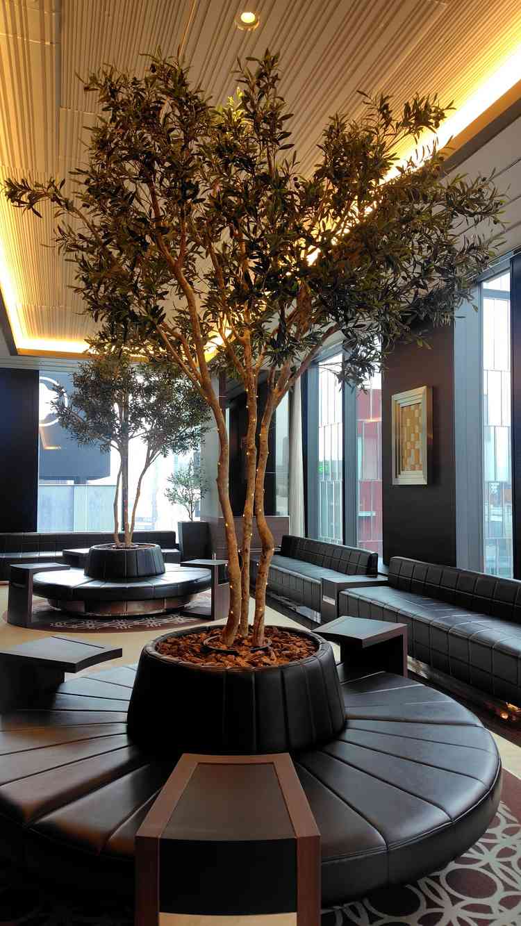 ゲストが待つロビー。装飾は持ち込みである程度自由に出来ると感じた。