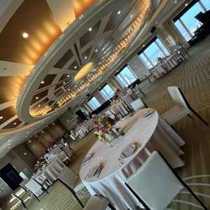 最上階の屋上にある披露宴会場は、とにかく景色が嫌いで北九州の景色が一望出来ました。