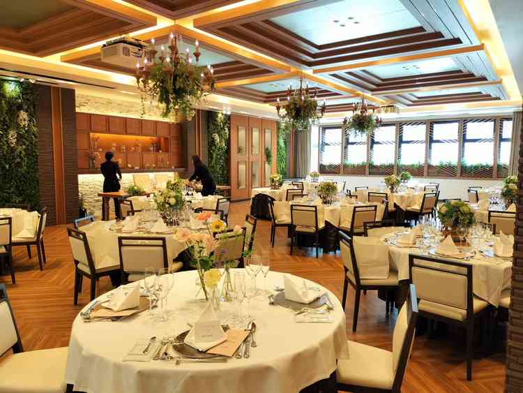 披露宴会場1つ目