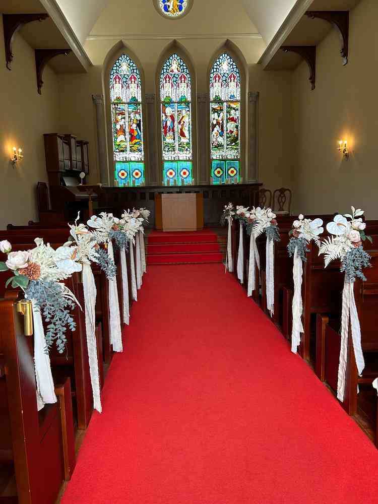 ステンドグラスが可愛いチャペル