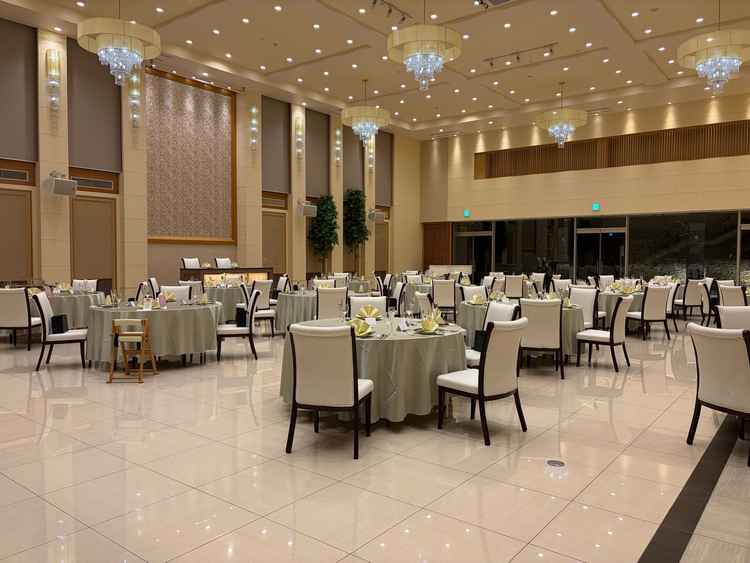 もう一つの披露宴会場。すごく広くて、綺麗な空間でした。