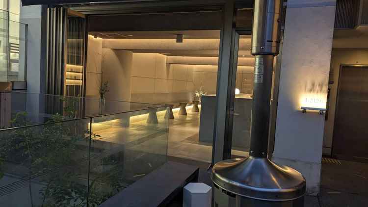 ゲストが利用できるウェイティングはルームも貸切で使用でき、広々して綺麗だった。