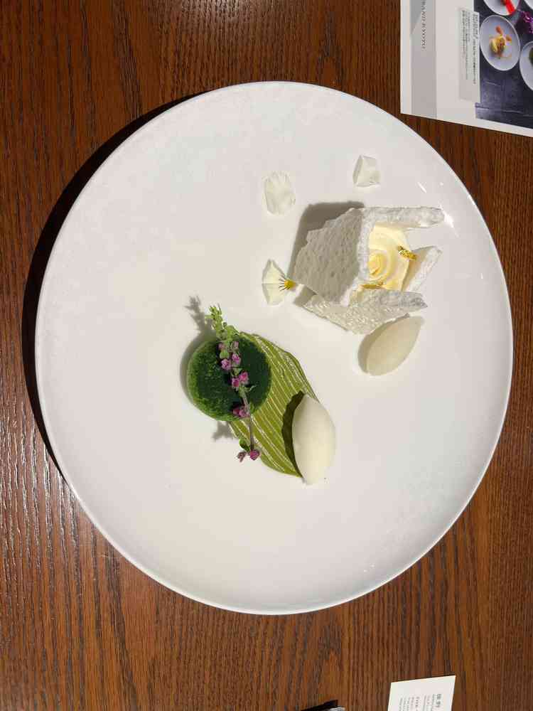 デザート試食は2種類をいただきました。見た目はもちろんのこと、味も美味しかったです。