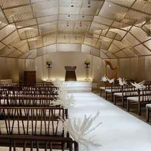 チャペルの一番後ろの席からの眺め