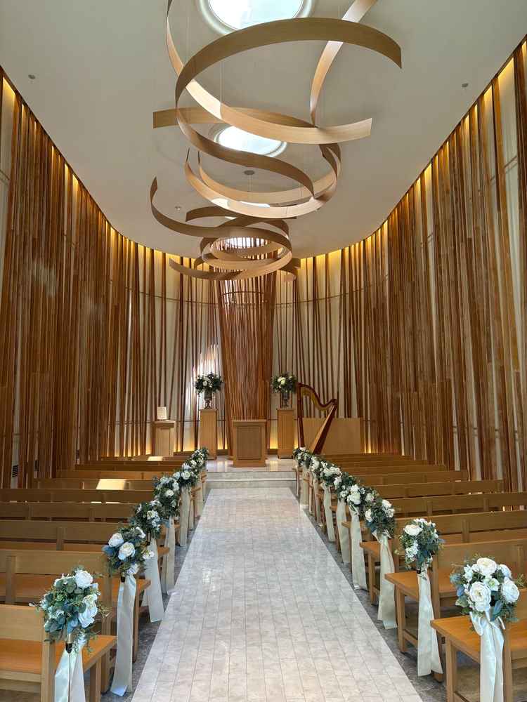 木の温もりがあるチャペル