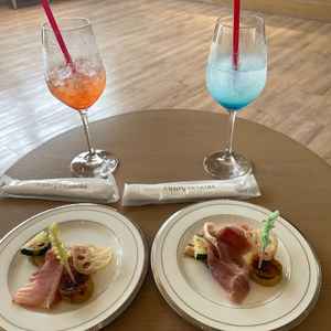 ゲストと一緒に楽しめる空間の中で食事も出来るのは良いと感じました。