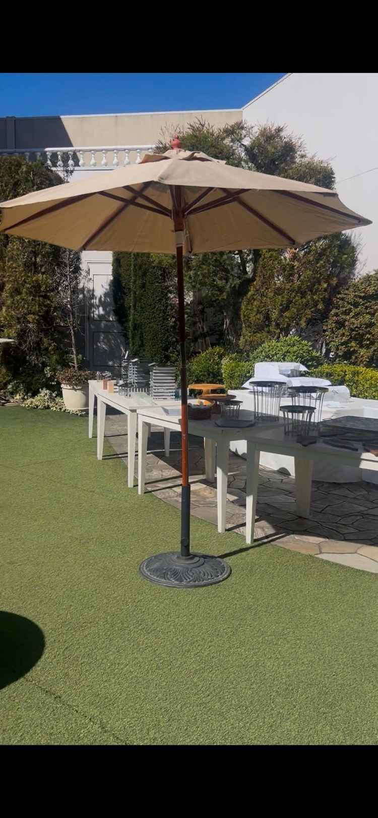 フランス館の庭の写真