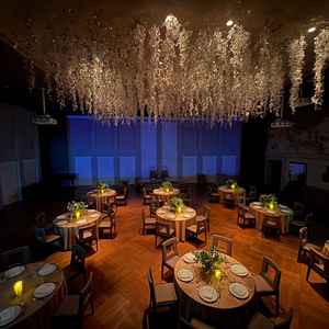 披露宴会場　暗いバージョン