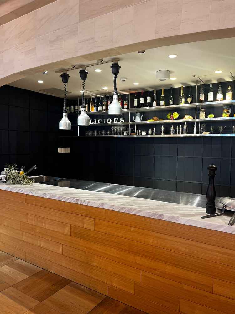 披露宴内のキッチン。新郎新婦も利用することができるため、自由度が高い演出が可能。