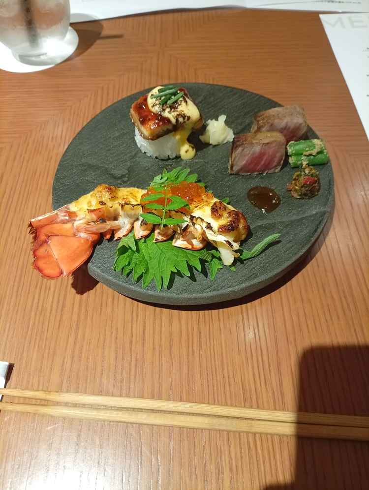 メイン3種、鰻が美味しかった。