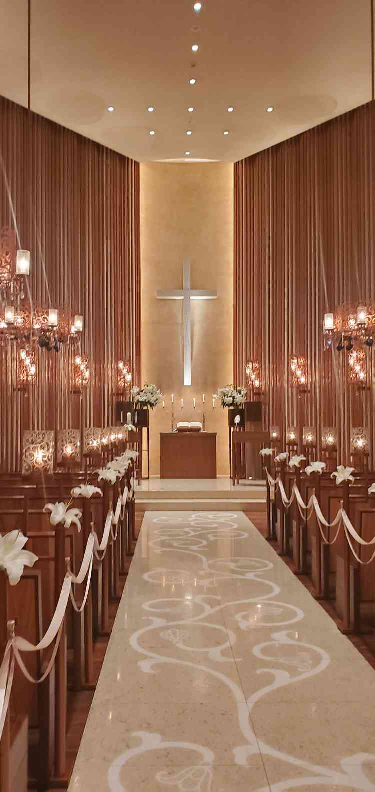 事前に写真で見ていましたがチャペルが最高でした。ロウソクの香りがとても心地よかったです。