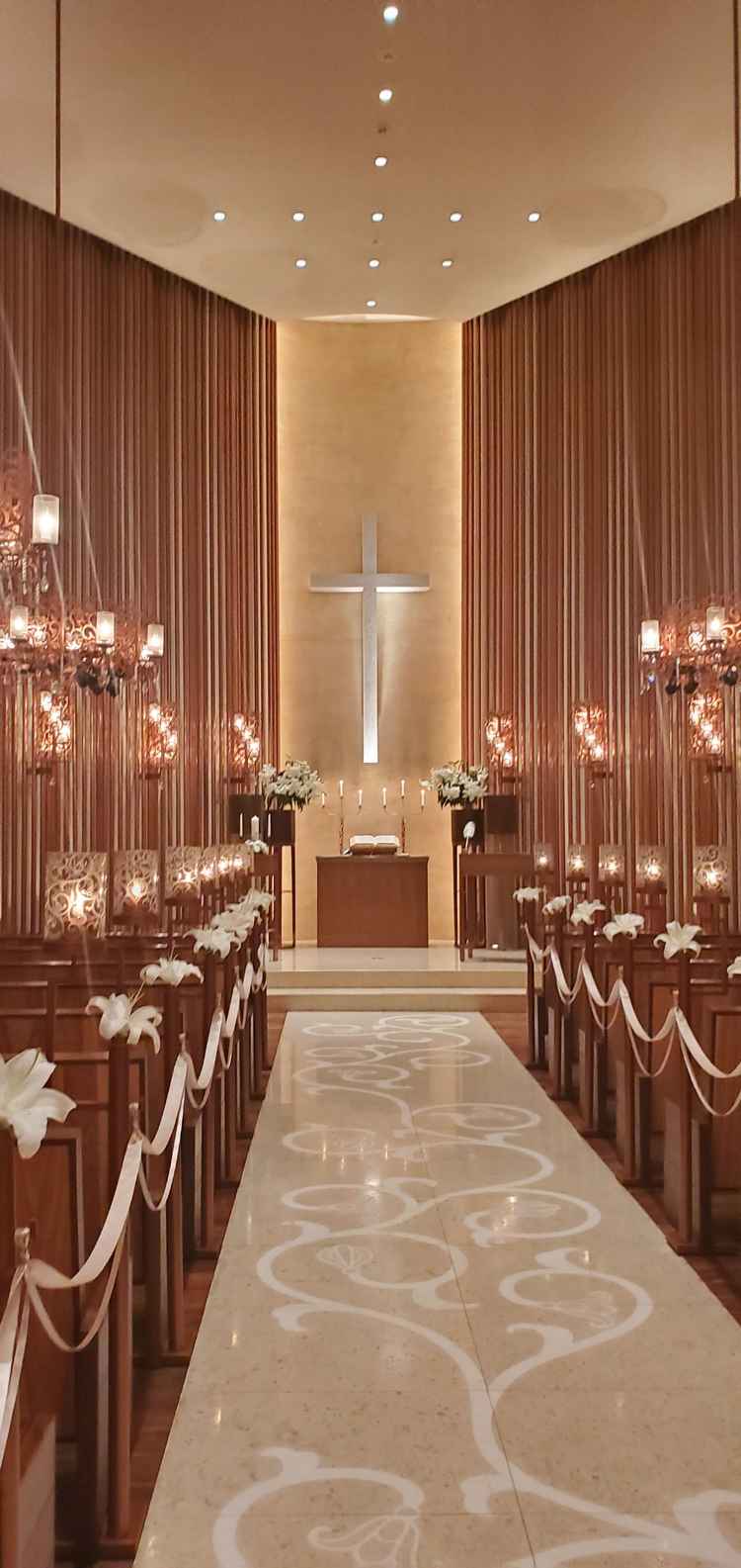 事前に写真で見ていましたがチャペルが最高でした。ロウソクの香りがとても心地よかったです。