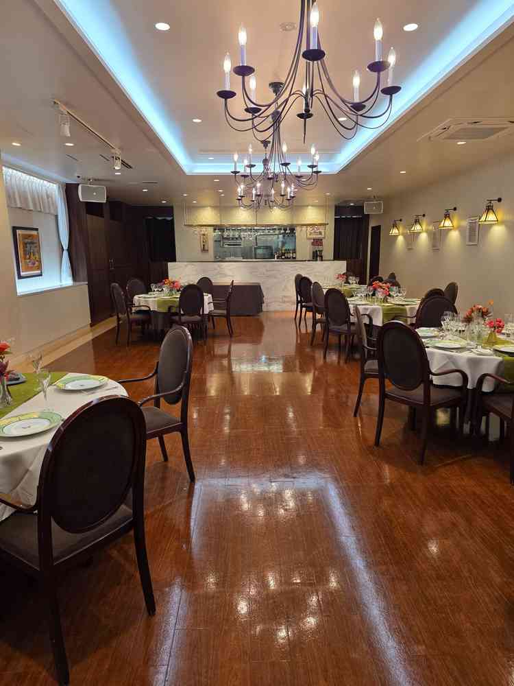 50名ほどの会場。参加者との距離が近いのが良い特徴。