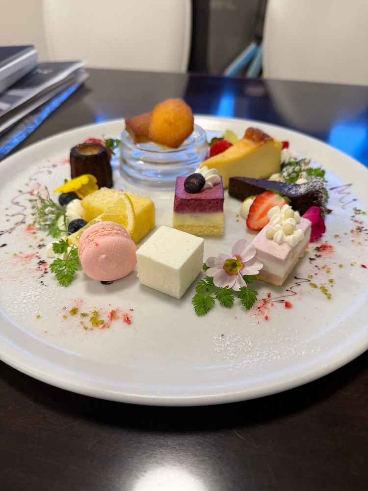 試食のデザート